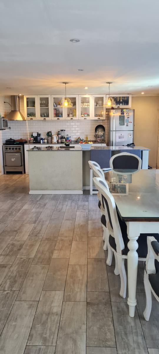 Venta Casa en Tigre Sobre Av Italia 4