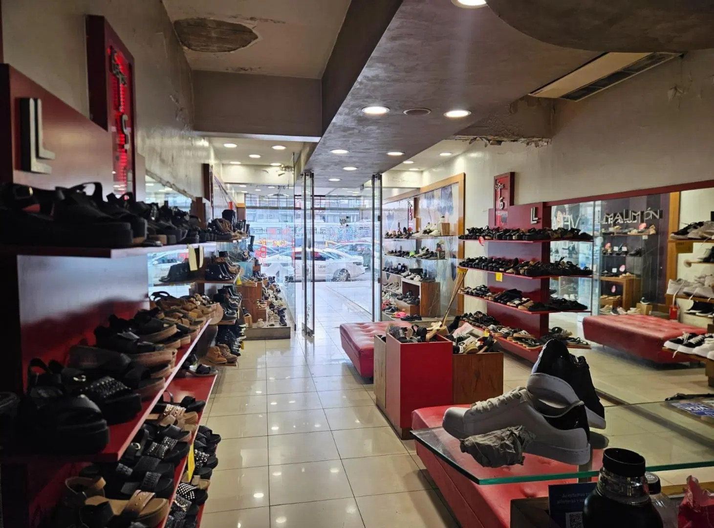 Venta y Alquiler Local en Liniers, CABA 2