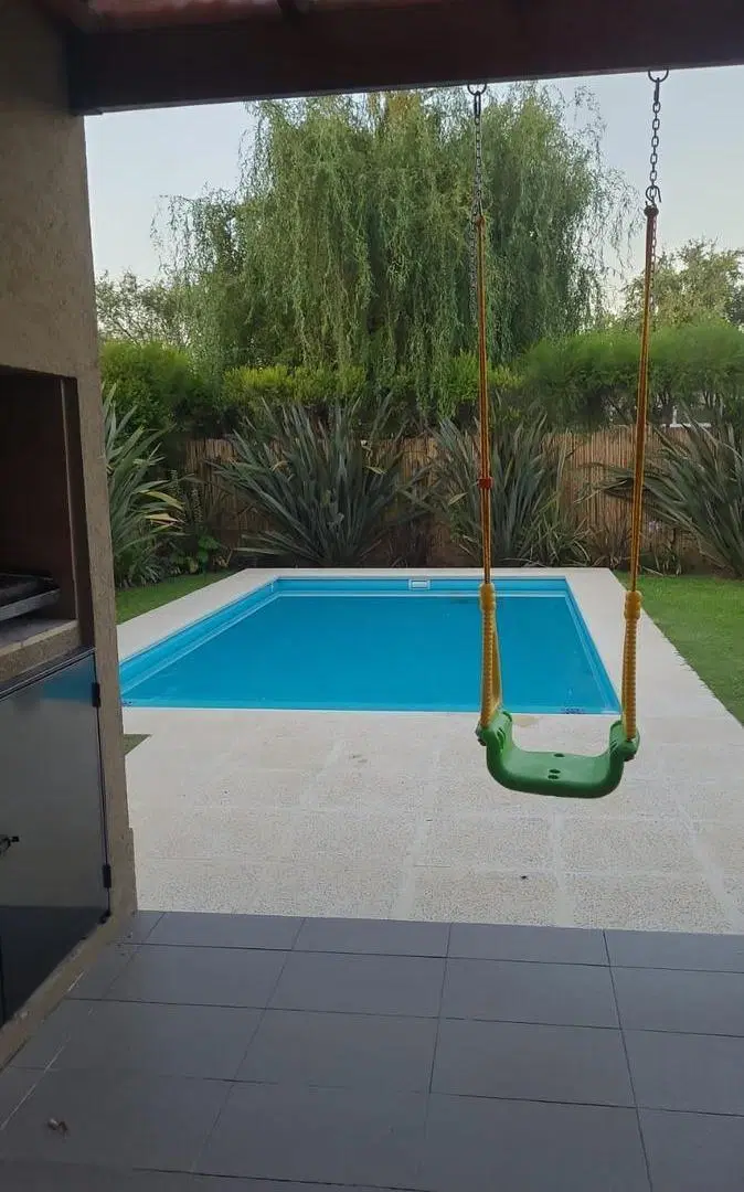 Casa EN ALQUILER SIN MUEBLES BARRIO CERRADO LA COMARCA 2