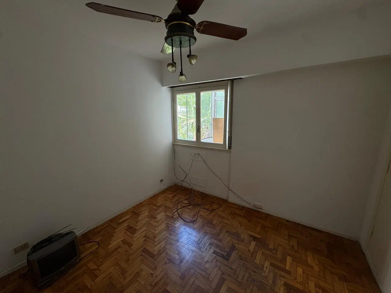 Departamento 3 ambientes, lavadero, 2 baños, cochera 4