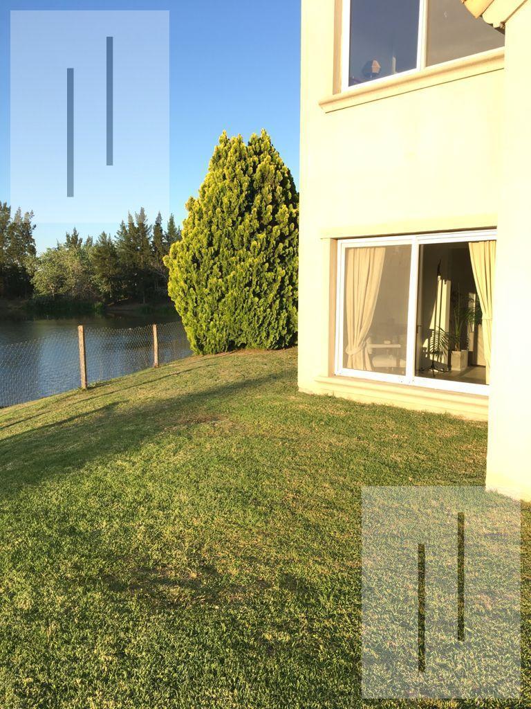 Foto de Casa al agua en venta en Barrancas del Lago Nordelta, imagen 3