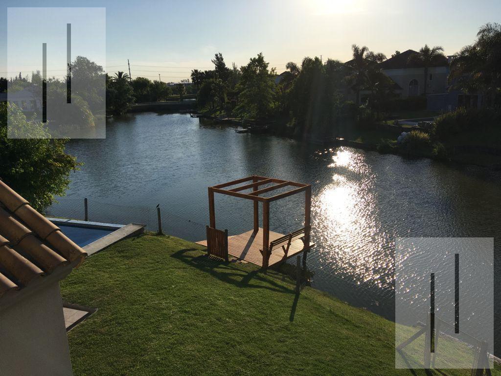 Foto de Casa al agua en venta en Barrancas del Lago Nordelta, imagen 2