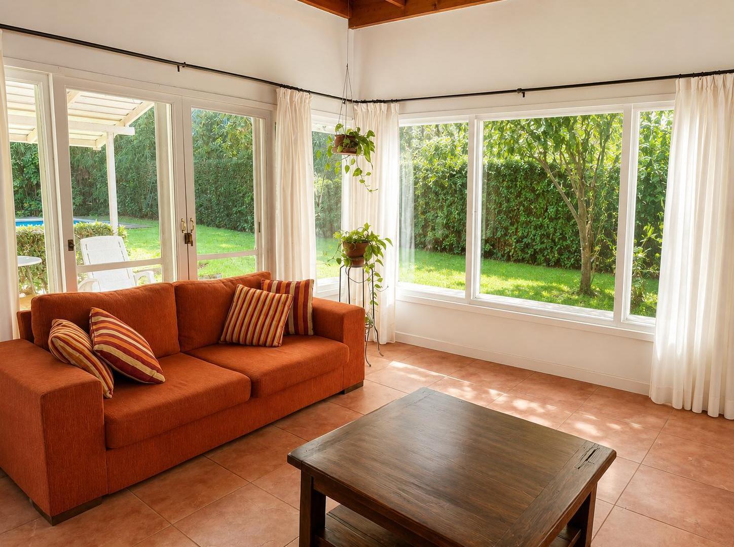 Foto de Venta casa con pileta y amarra en Barrio Cerrado, imagen 5