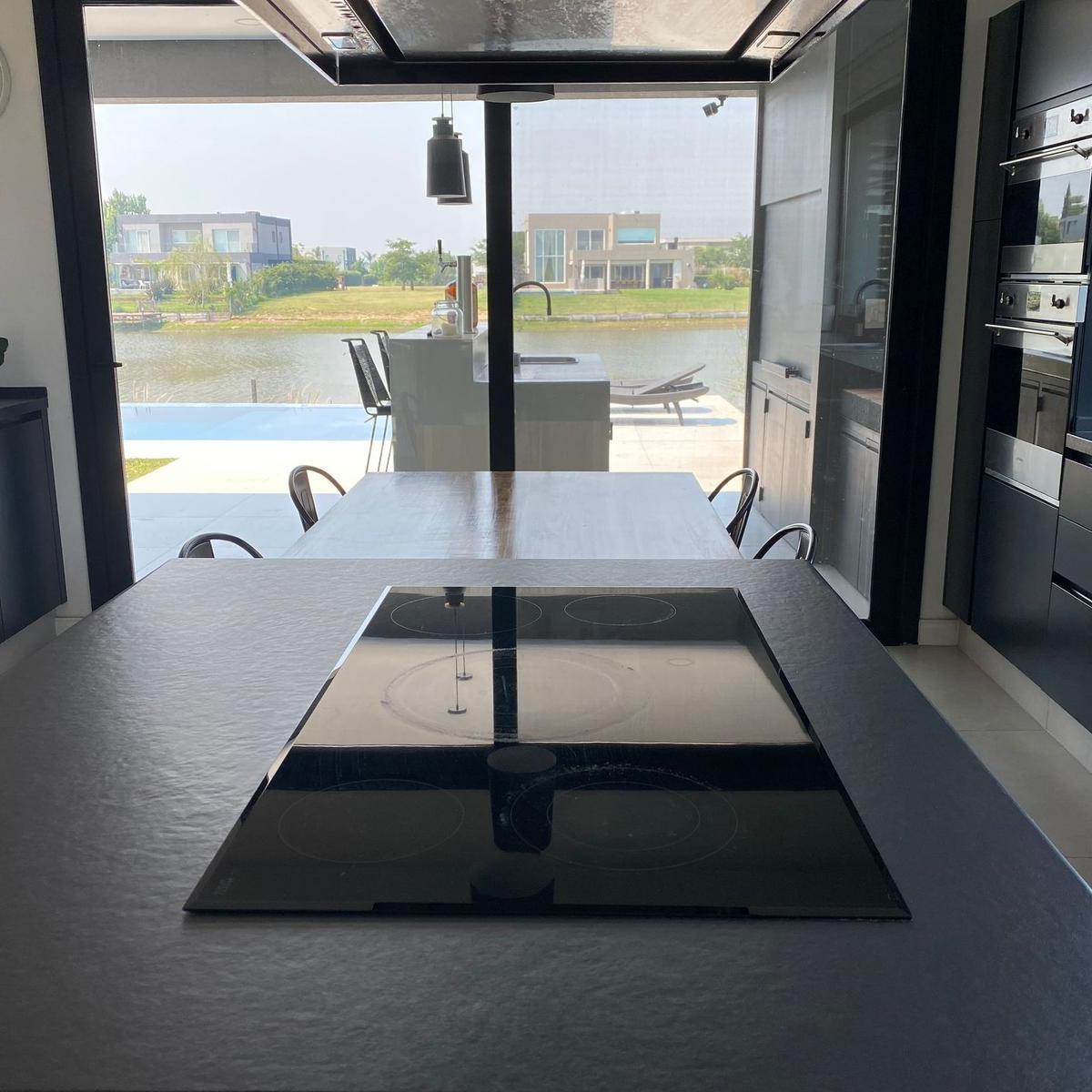 Casa en Venta, El Canton, Barrio Islas, Lote Al 100 3