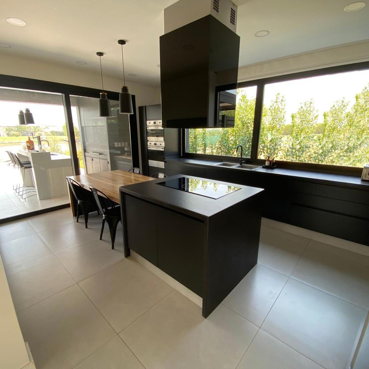 Casa en Venta, El Canton, Barrio Islas, Lote Al 100 1