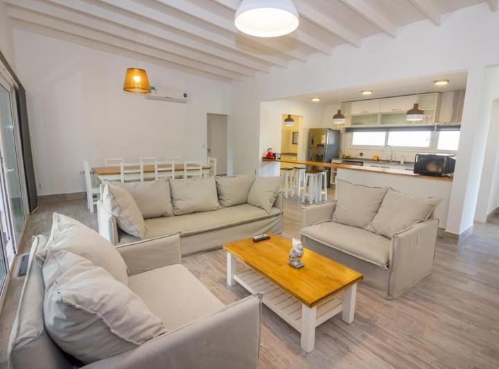 Alquiler temporal, Casa, Costa Esmeralda, barrio Golf, lote al 500 3