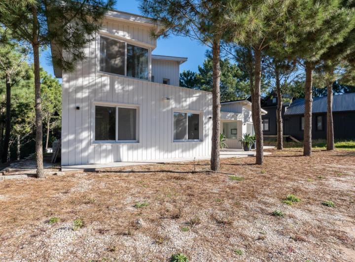 VENTA CASA COSTA ESMERALDA, BARRIO MARÍTIMO III, LOTE AL 100, 5 AMBIENTES 2