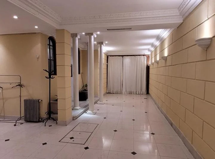 Edificio Comercial en Alquiler 4