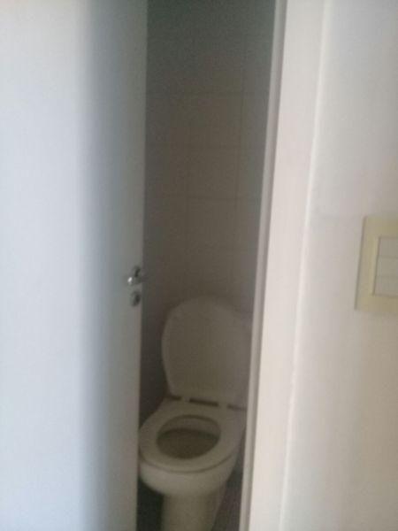 Foto de EXELENTE OFICINA AMPLIA CON PRIVADO Y BALCON AL FRENTE 105MT, imagen 3