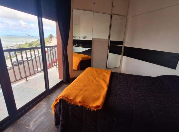 Foto de Departamento 2 ambientes en alquiler - Vista plena al mar - La Perla, imagen 3
