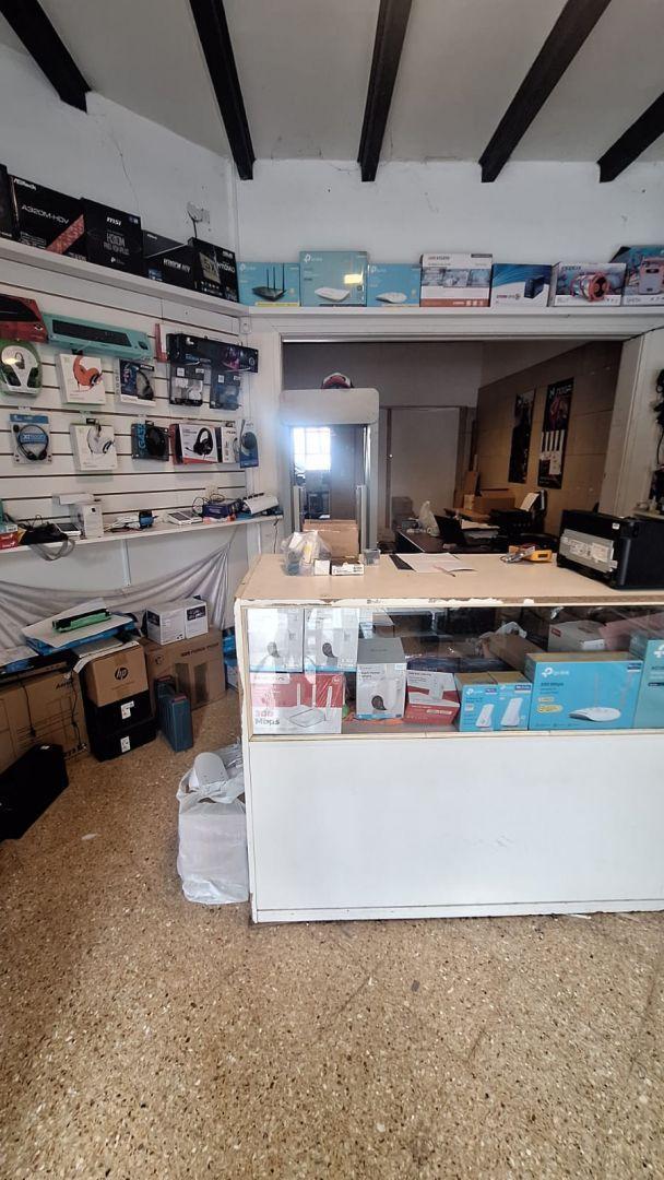 Casa 5 ambientes. | GASCON al 2400