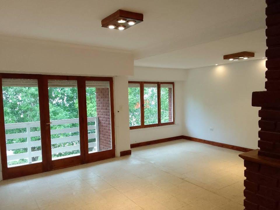 Casa 4 Ambientes. | Av Monseñor Zabala Al 1300 4