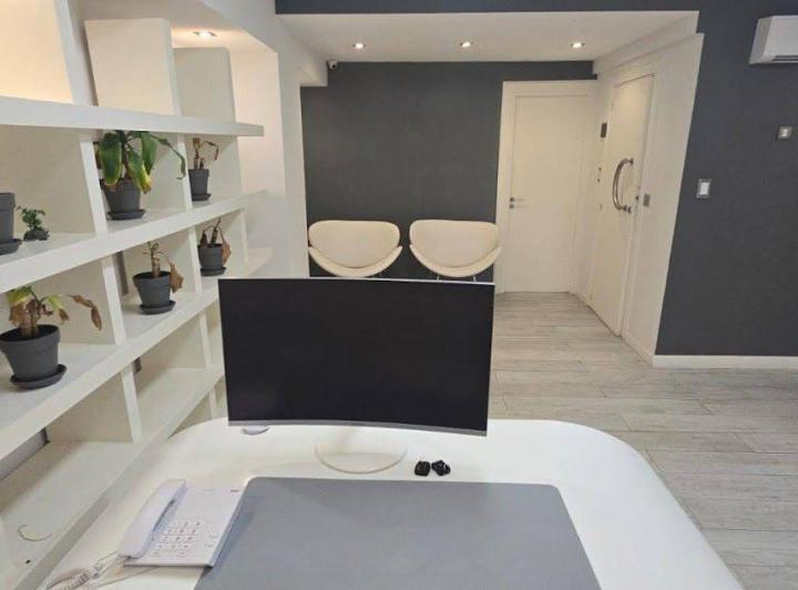 Semipiso de oficinas en block