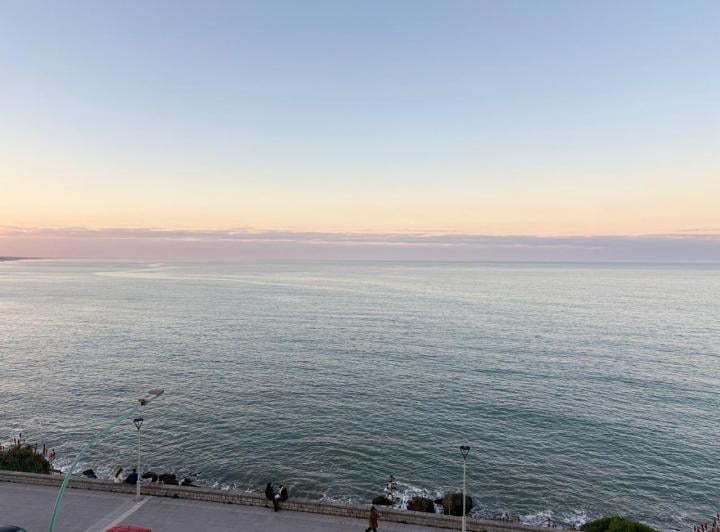 HERMOSO 3 AMBIENTES CON COCHERA Y VISTA PLEN AL MAR
