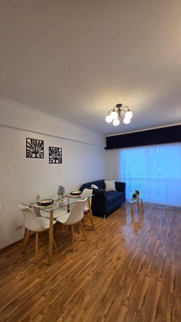 Foto de Venta Departamento 3 Ambientes a la Calle con Balcón, imagen 1