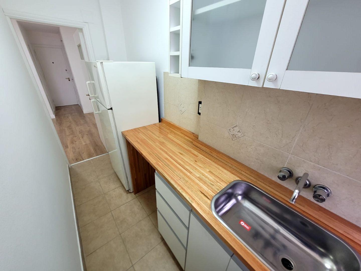 Foto de Departamento de 1 ambiente a la calle con balcón Zona Plaza Colón, imagen 5