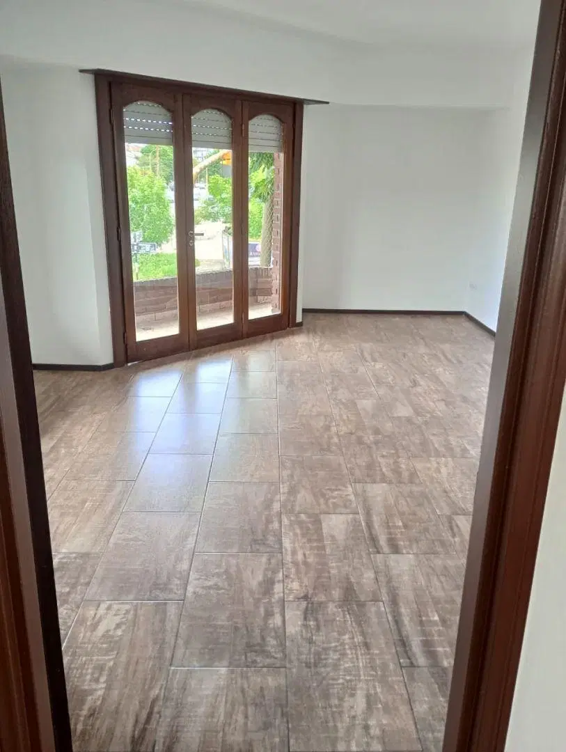 ALQUILER 24 MESES |  3 AMBIENTES CON TERRAZA Y ENTRADA INDEPENDIENTE EN ESQUINA 4