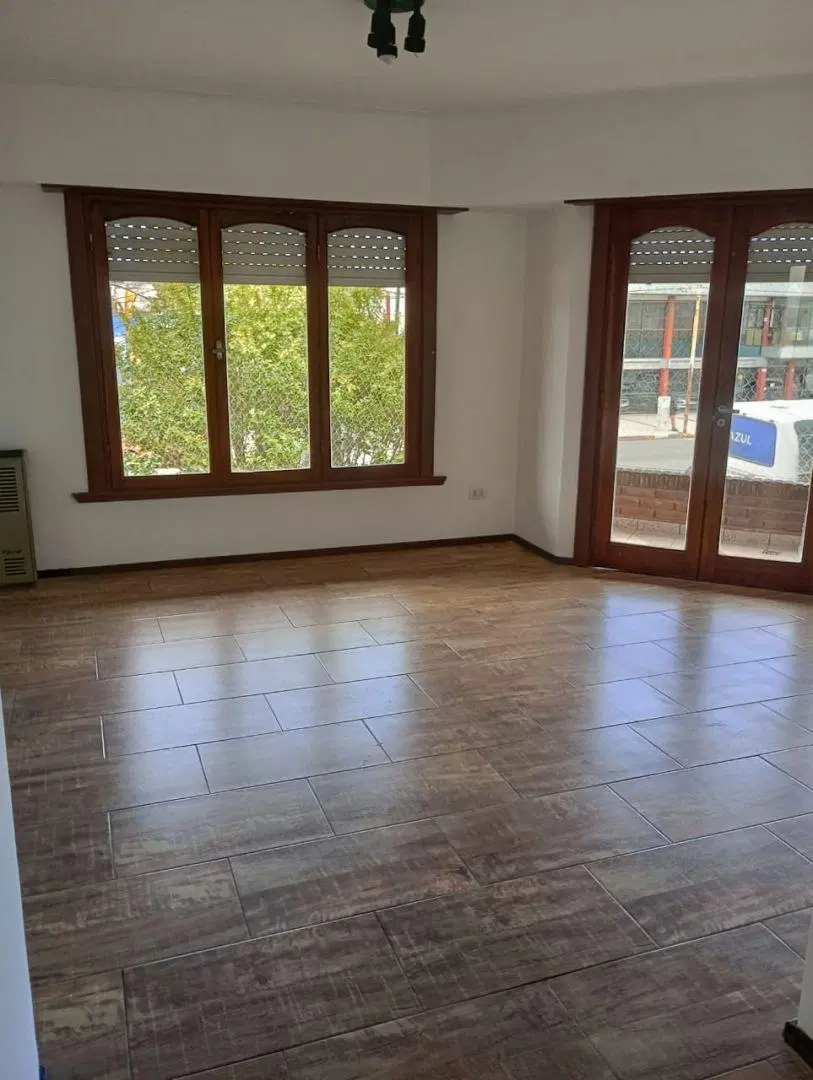 ALQUILER 24 MESES |  3 AMBIENTES CON TERRAZA Y ENTRADA INDEPENDIENTE EN ESQUINA 5