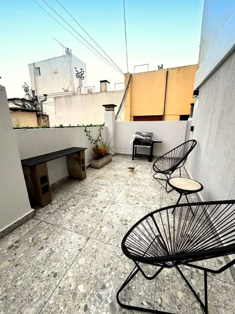 Departamento 2 ambientes con terraza propia 3