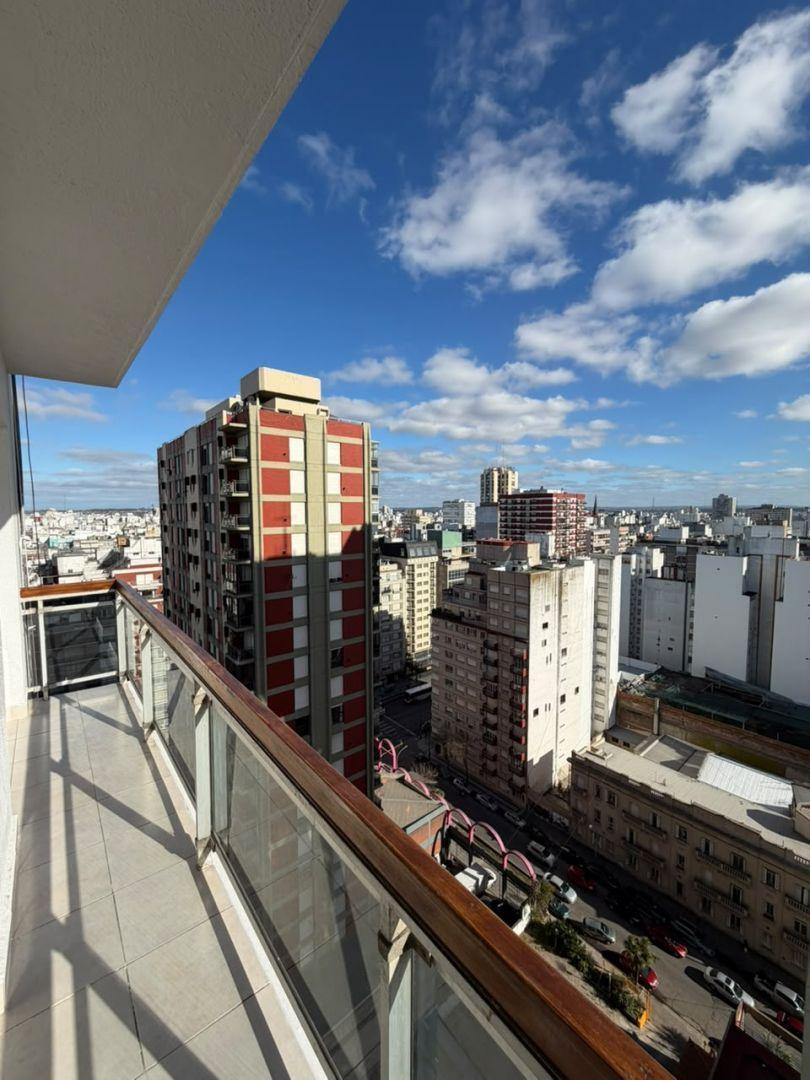 Foto de venta de departamento 2 ambientes con balcon y cochera, imagen 1