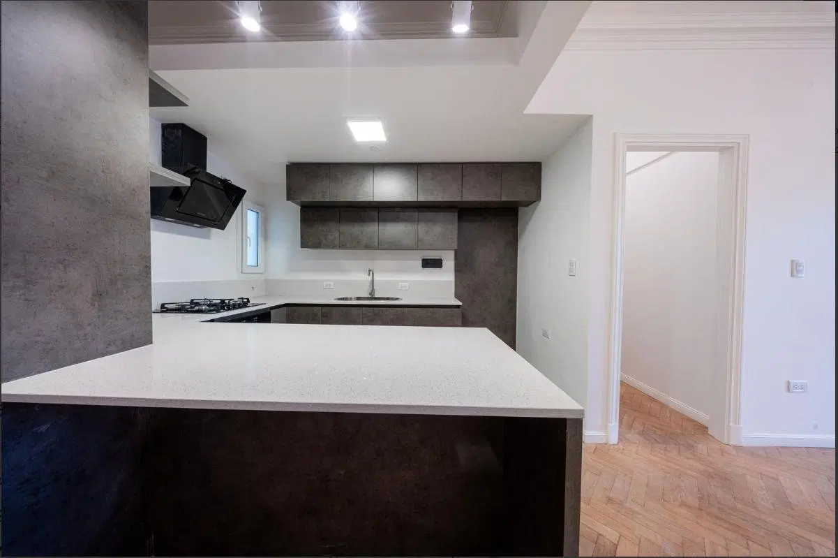 Venta de Departamento 4 Ambientes reciclado en plaza mitre, Mar del Plata 3