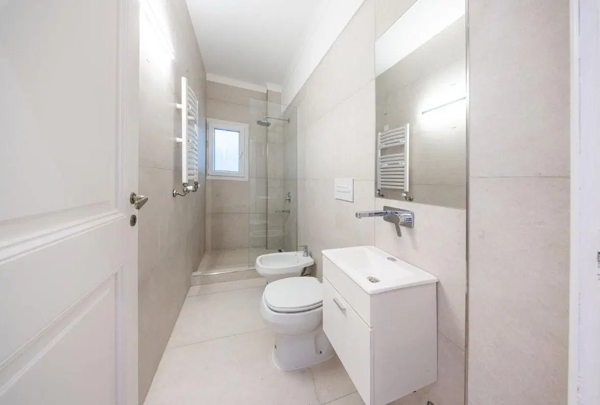 Venta de Departamento 4 Ambientes reciclado en plaza mitre, Mar del Plata 5