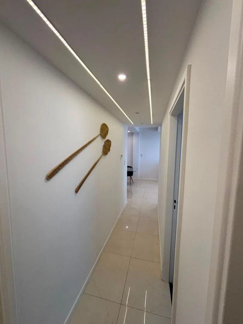 venta de departamento 4 ambientes a la calle con balcon corrido 8