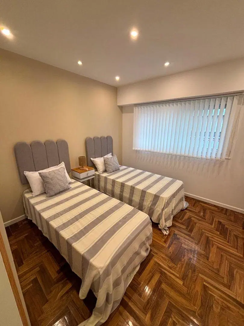 venta de departamento 4 ambientes a la calle con balcon corrido 4