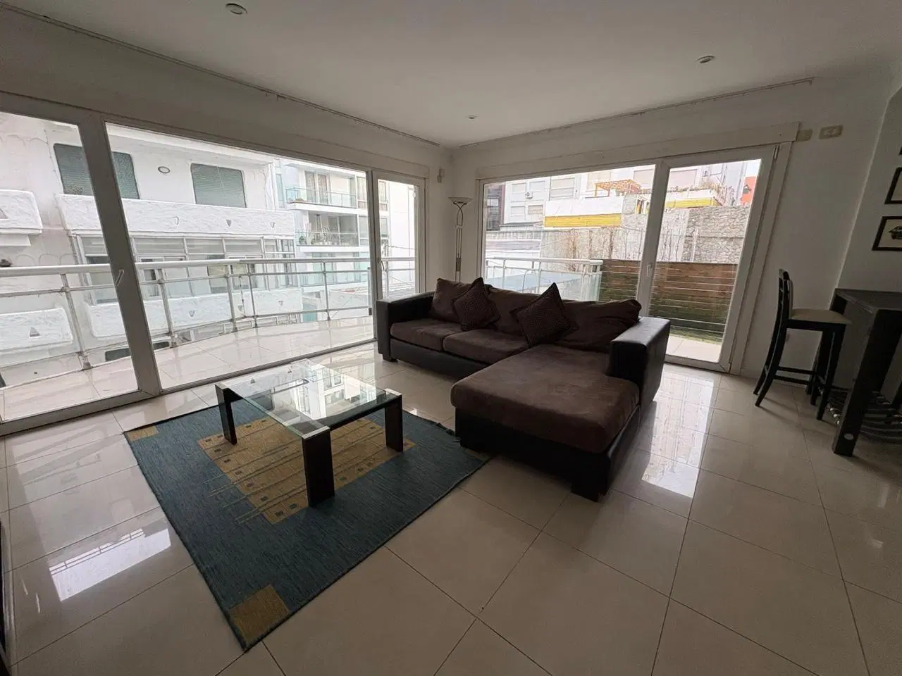 Venta de Hermoso Departamento 3 AMBIENTES CON COCHERA y baulera en Playa Grande, 2