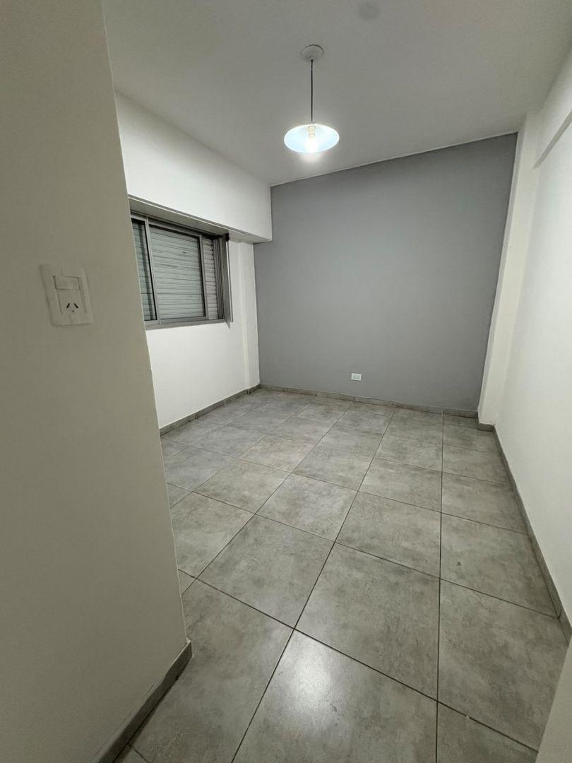 Foto de Alquiler de Departamento 2 Ambientes reciclado en Barrio La Perla, imagen 5