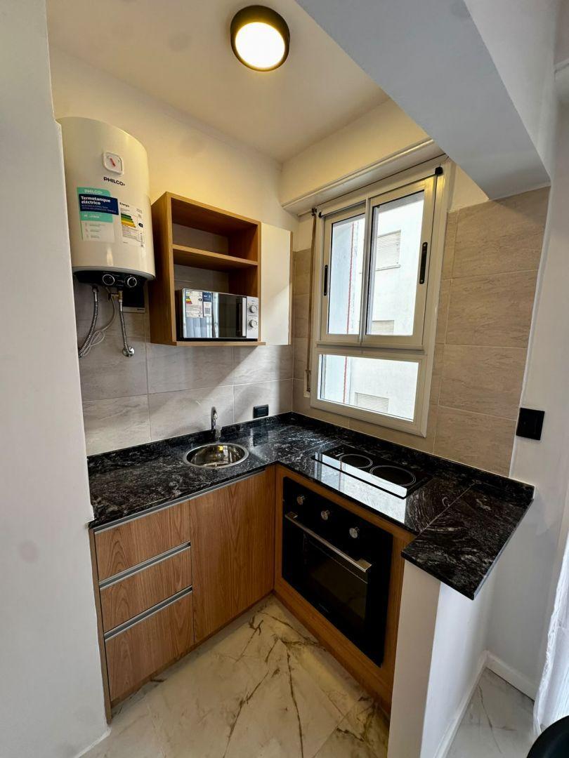 Foto de 1 Ambiente reciclado y amoblado con vista lateral al mar en zona, imagen 4