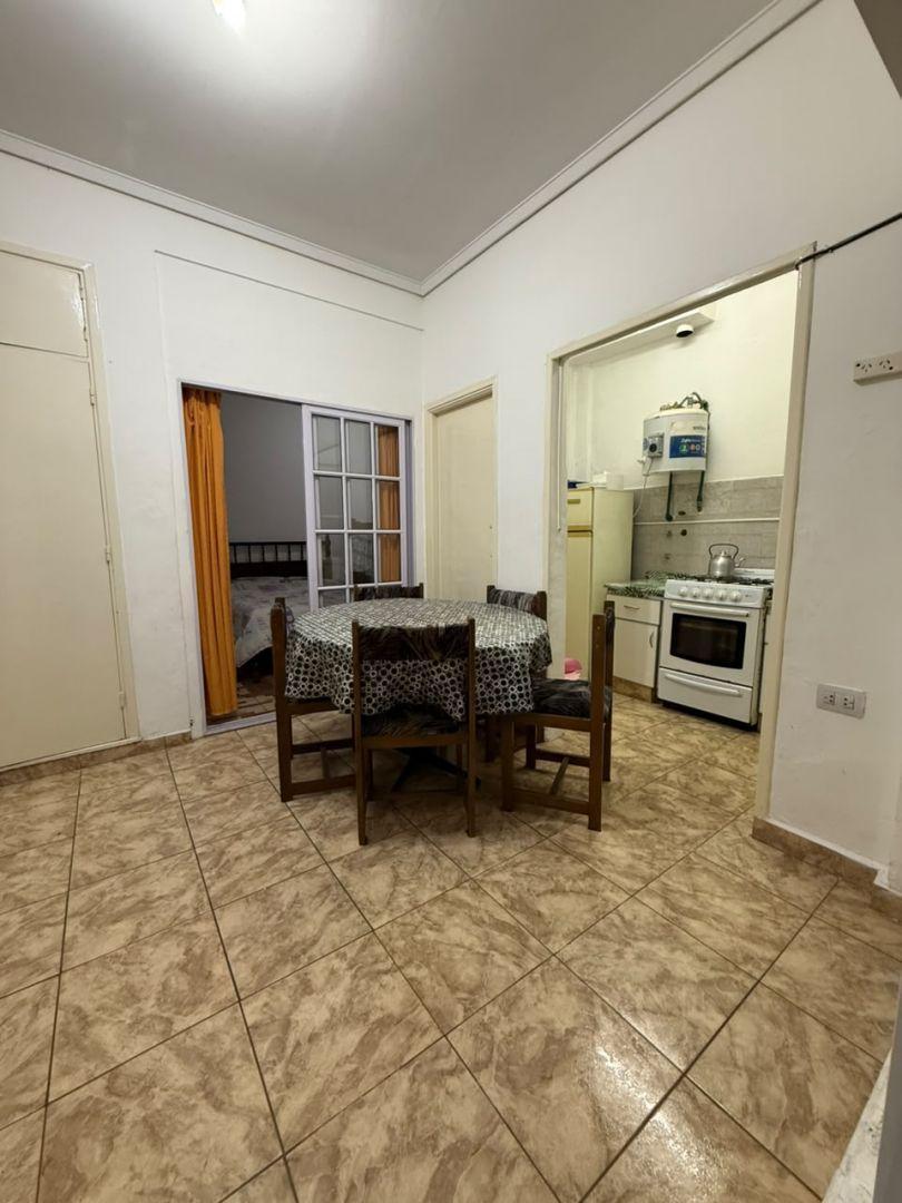 Foto de Departamento de 2 ambientes con dependencia y patio en zona Centro, imagen 3