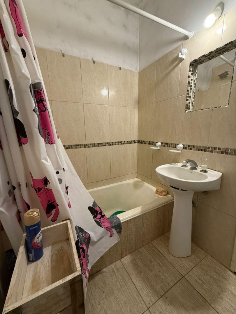 Foto de Departamento de 2 ambientes con dependencia y patio en zona Centro, imagen 1