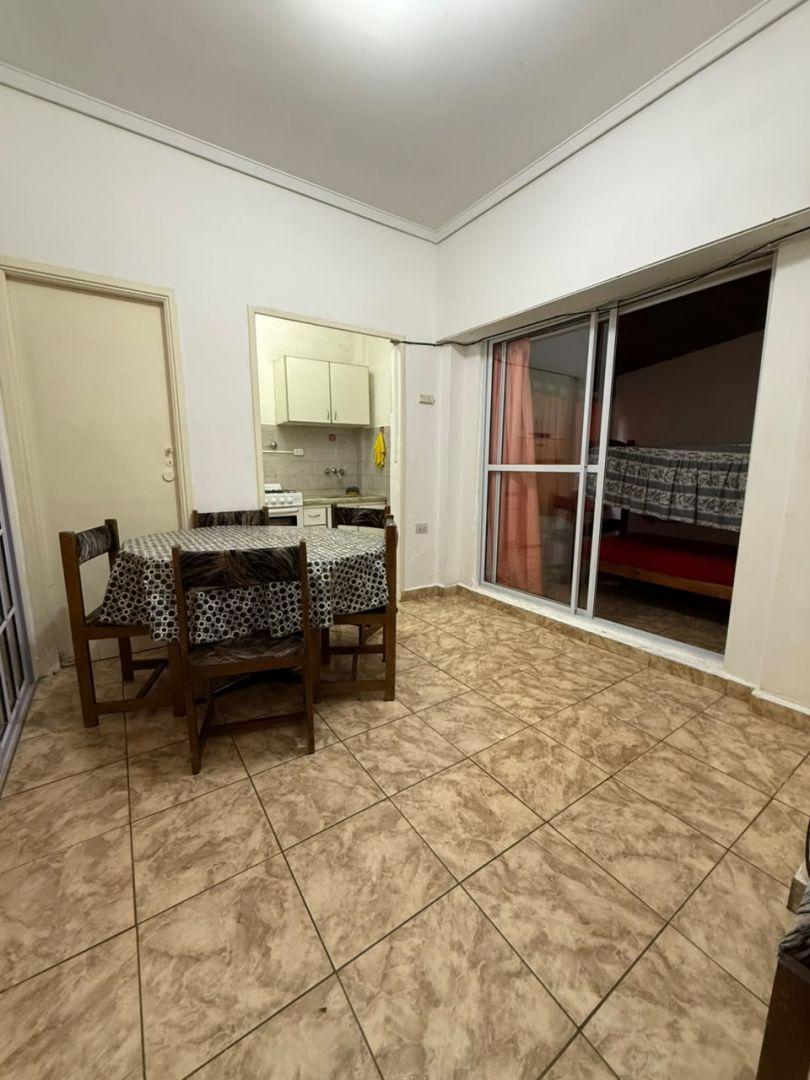 Foto de Departamento de 2 ambientes con dependencia y patio en zona Centro, imagen 5