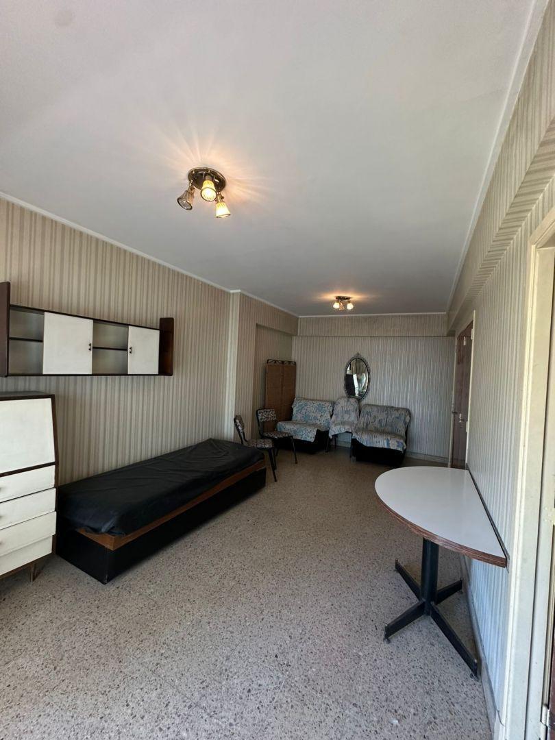 Foto de venta de departamento 1 ambiente a la calle con balcon saliente, imagen 2