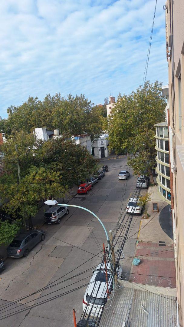 Foto de alquiler de departamento 2 ambientes a la calle, imagen 2