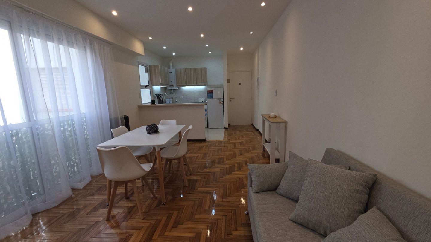 Foto de Venta de Departamento 2 Ambientes Lateral Reciclado en Plaza Colón, Mar, imagen 2