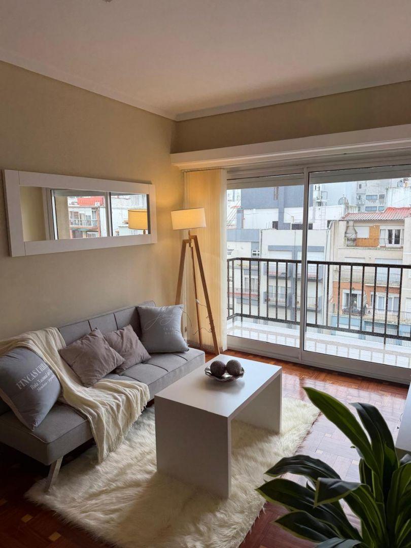 Foto de VENTA departamento 3 ambientes lateral con balcon, imagen 2