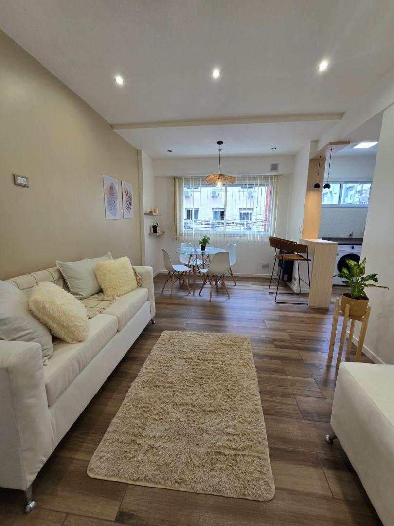 Foto de VENTA DEPARTAMENTO 2 AMBIENTES RECICLADO A NUEVO Y EXTERNO EN VENTA , imagen 2
