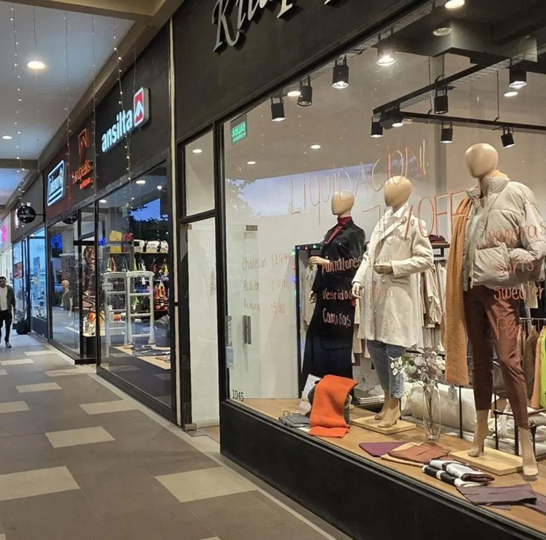 Alquiler local comercial - Remeros Plaza 2