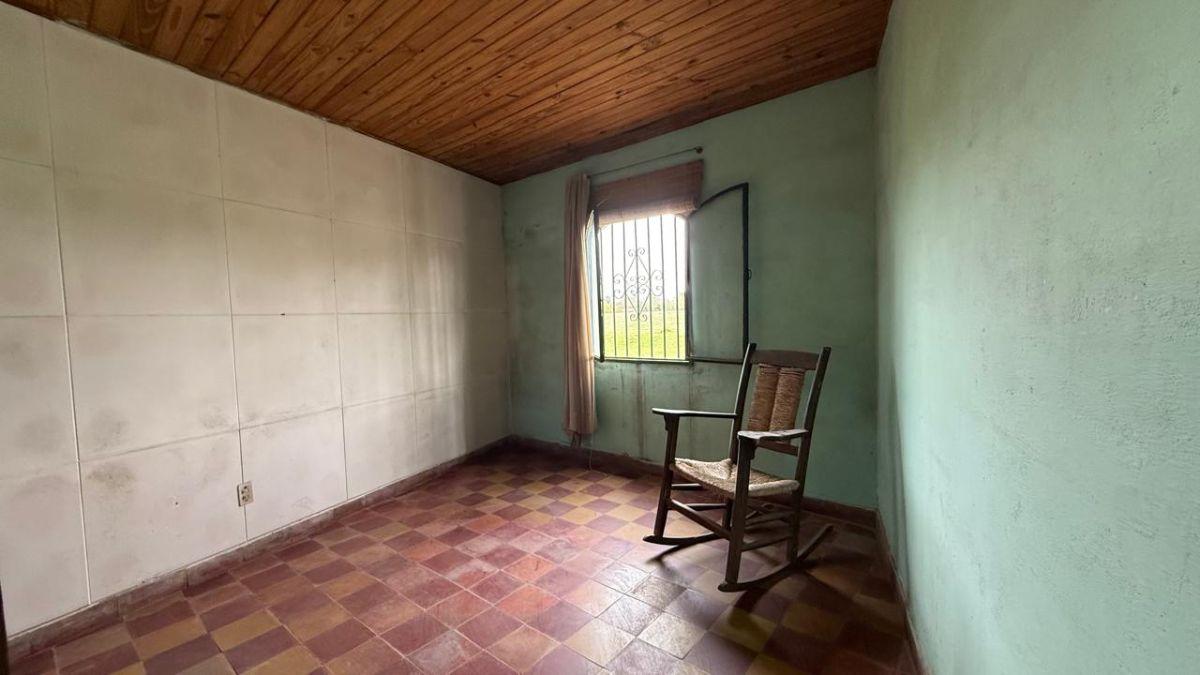 Foto de Casa quinta en esquina de 2 dormitorios en San Jose del Rincon, imagen 4