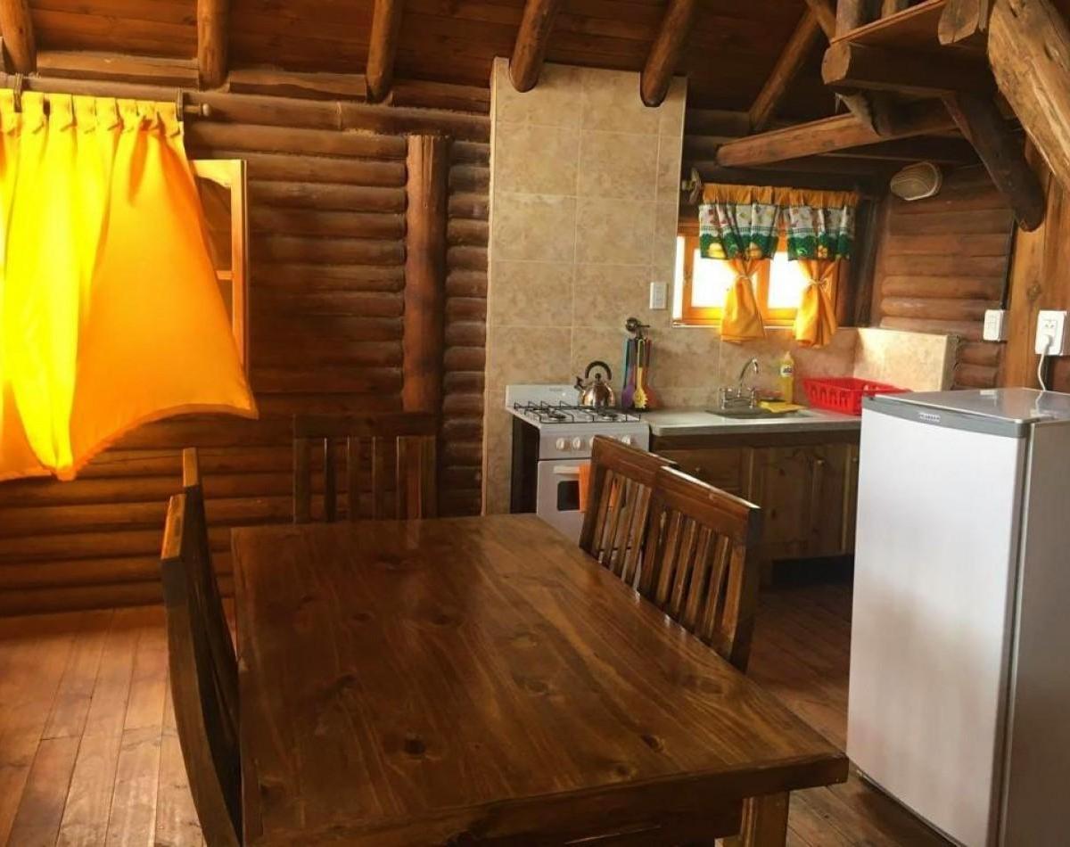 Greenwood Vende Increible Complejo de 7 Cabañas con Amenities en El Challao, Al Pie de Cerro Arco, a 4