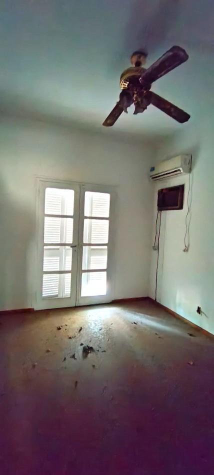 Greenwood Vende Casa Esquina Antigua en Muy Buen Estado en La Ciudad de Mendoza 4