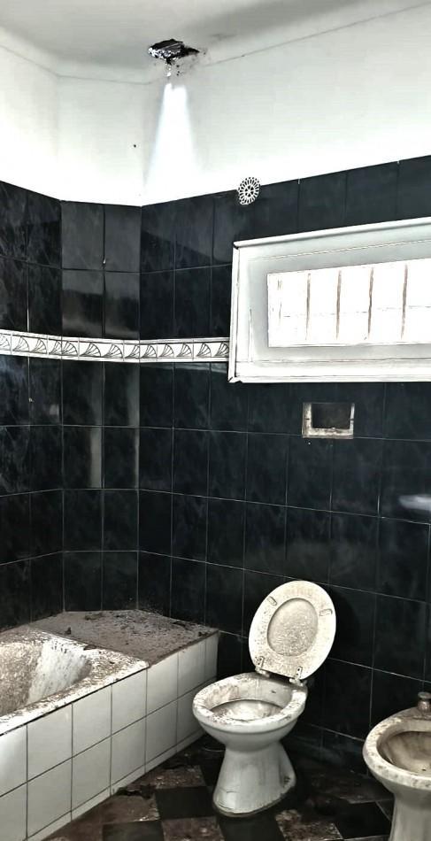 Greenwood Vende Casa Esquina Antigua en Muy Buen Estado en La Ciudad de Mendoza 3