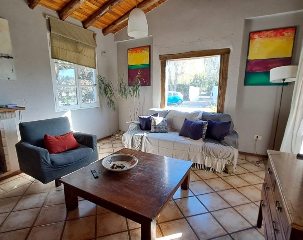 Greenwood Vende Espectacular Casa en "Complejo Los Lirios" en Corralitos Guaymallen. 3