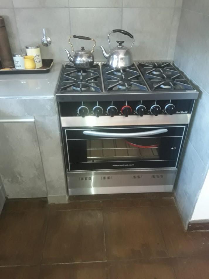 Greenwood Inmobiliaria Vende o Permuta, Hermosa Propiedad en El Barrio Privado Pinar del Sol III 1