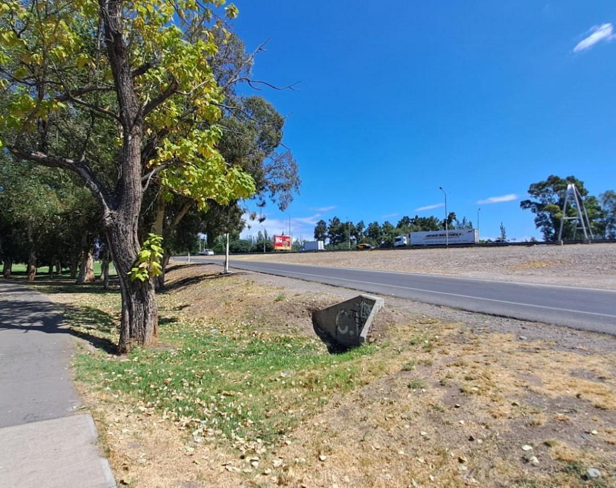 Greenwood Vende Terreno Sobre Acceso Este Guaymallen. 2