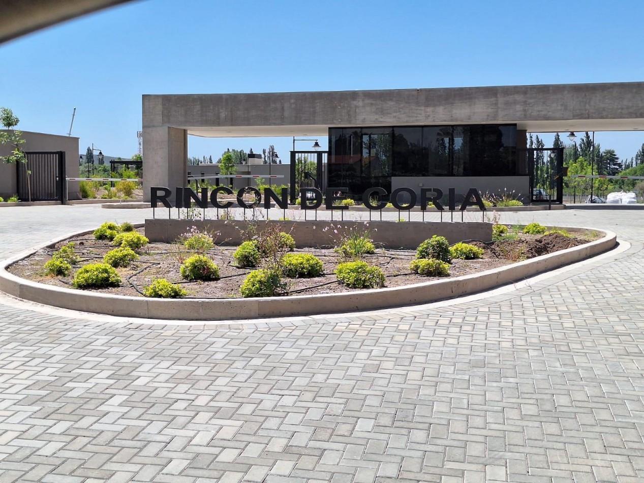 GREENWOOD INMOBILIARIA VENDE LOTE EN BARRIO PRIVADO RINCON DE CORIA, CHACRAS DE CORIA. LUJAN DE CUY