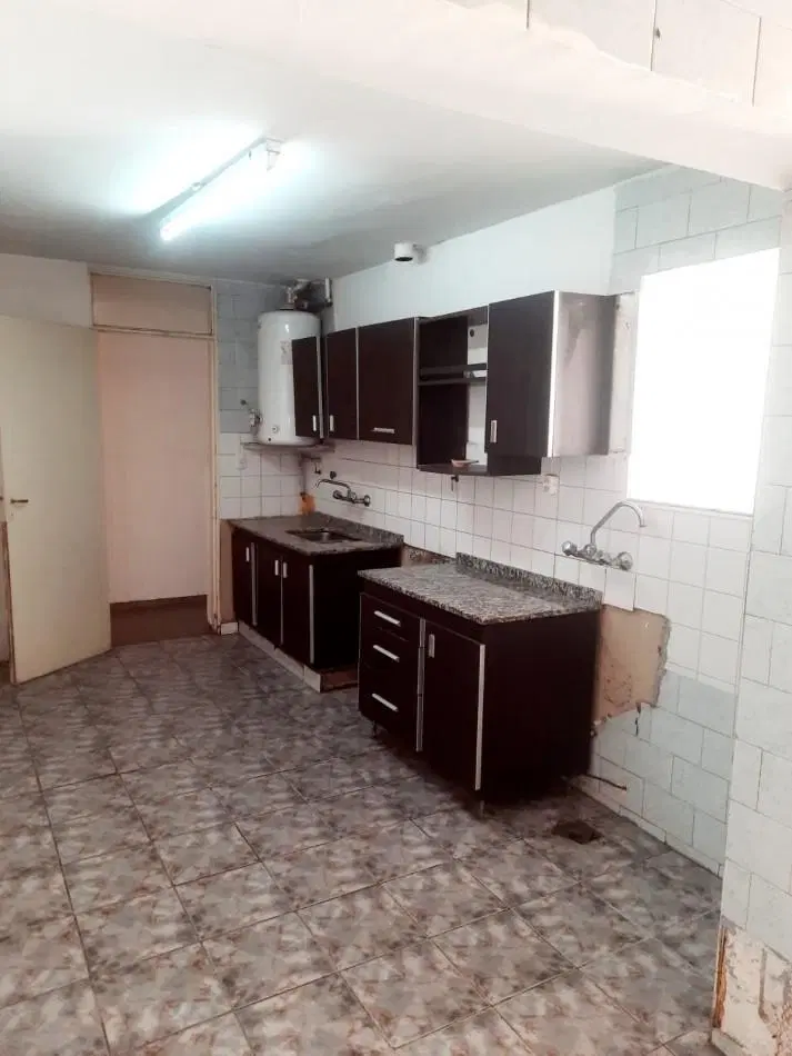 GREENWOOD INMOBILIARIA VENDE CASA EN VENTA B° 1° DE MAYO: 2