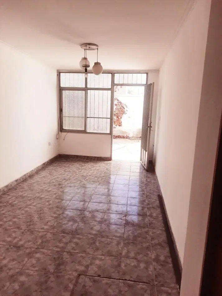 GREENWOOD INMOBILIARIA VENDE CASA EN VENTA B° 1° DE MAYO: 4